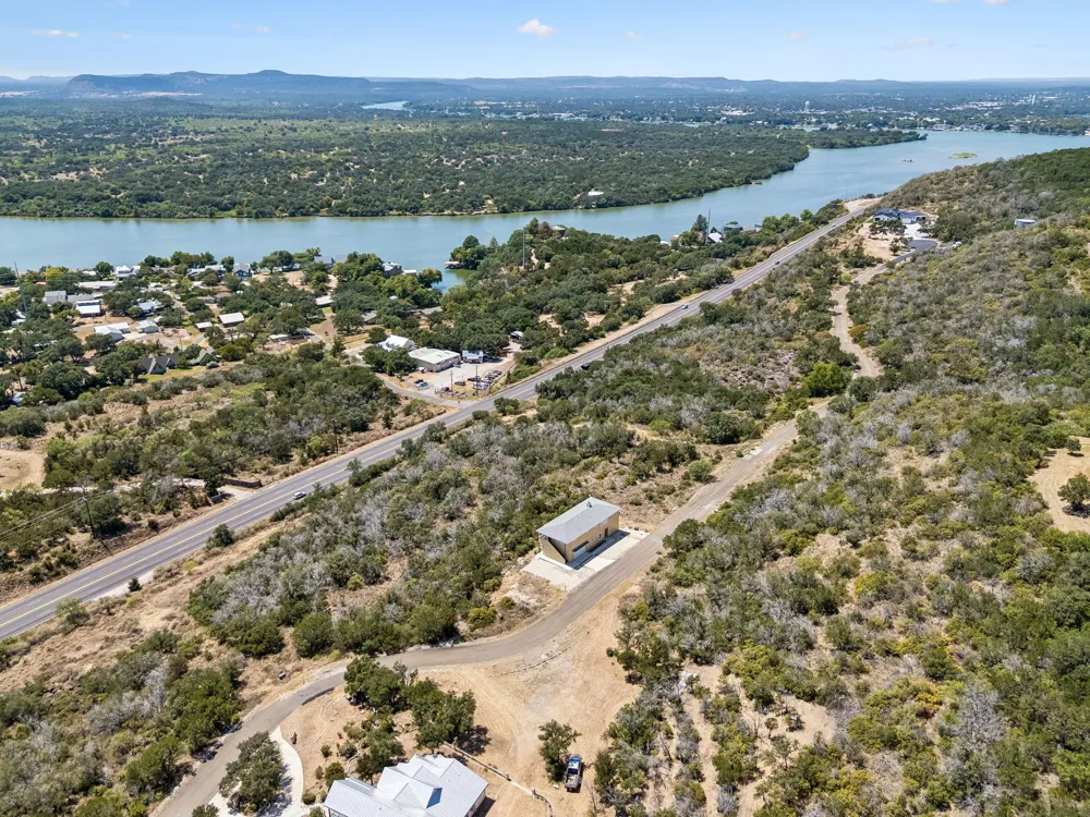 113 War Bonnet Ridge Kingsland, TX 78639