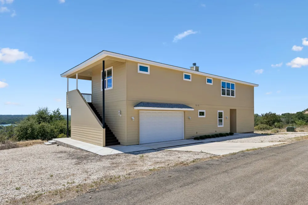 113 War Bonnet Ridge Kingsland, TX 78639