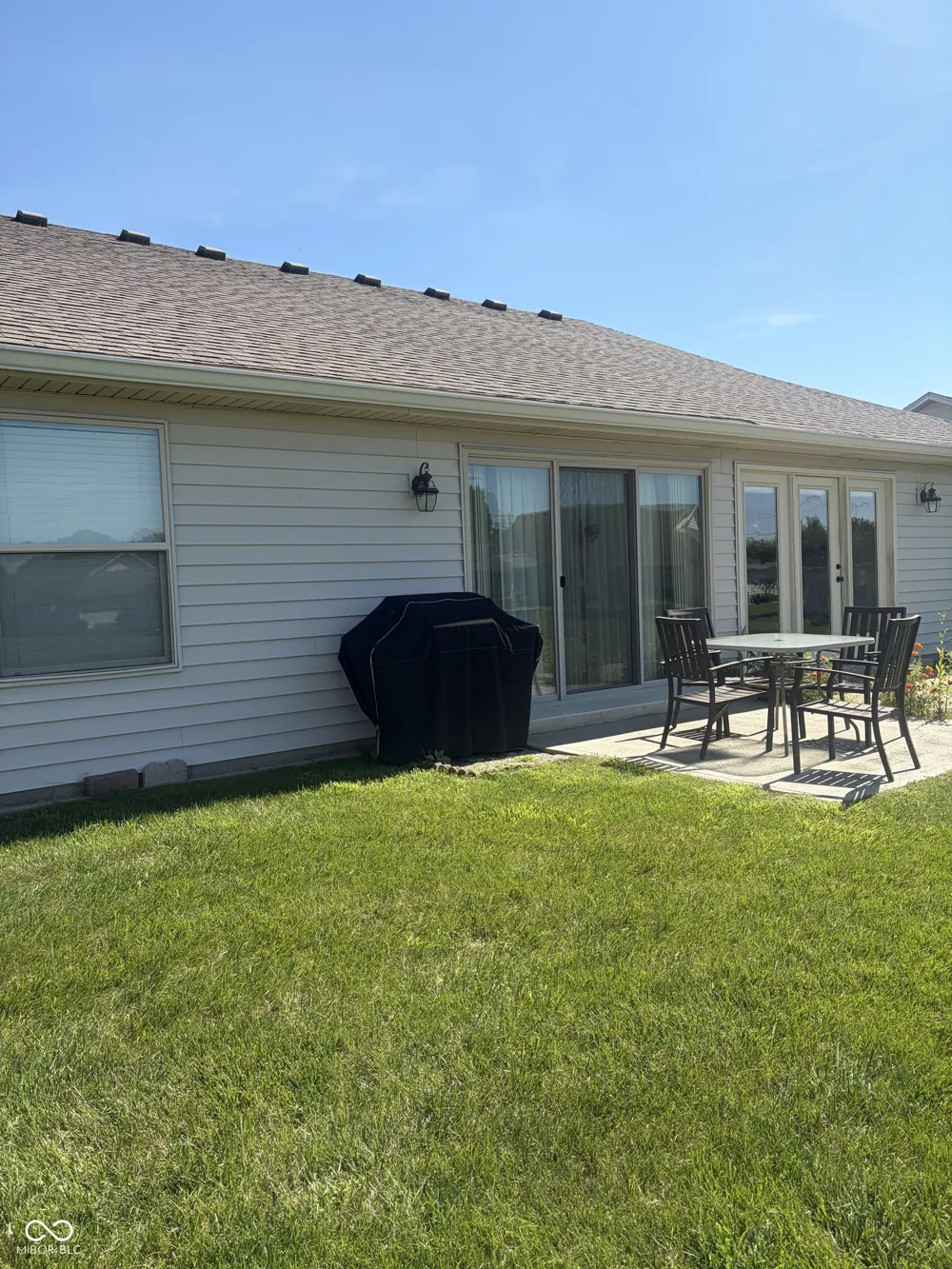 2063 Pelican Franklin, IN 46131