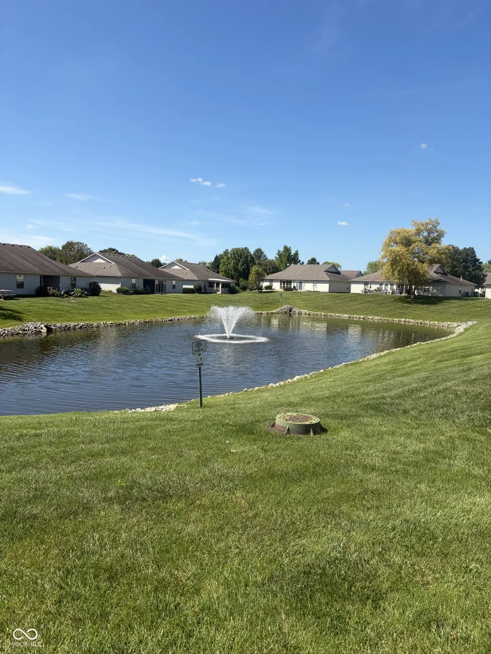 2063 Pelican Franklin, IN 46131