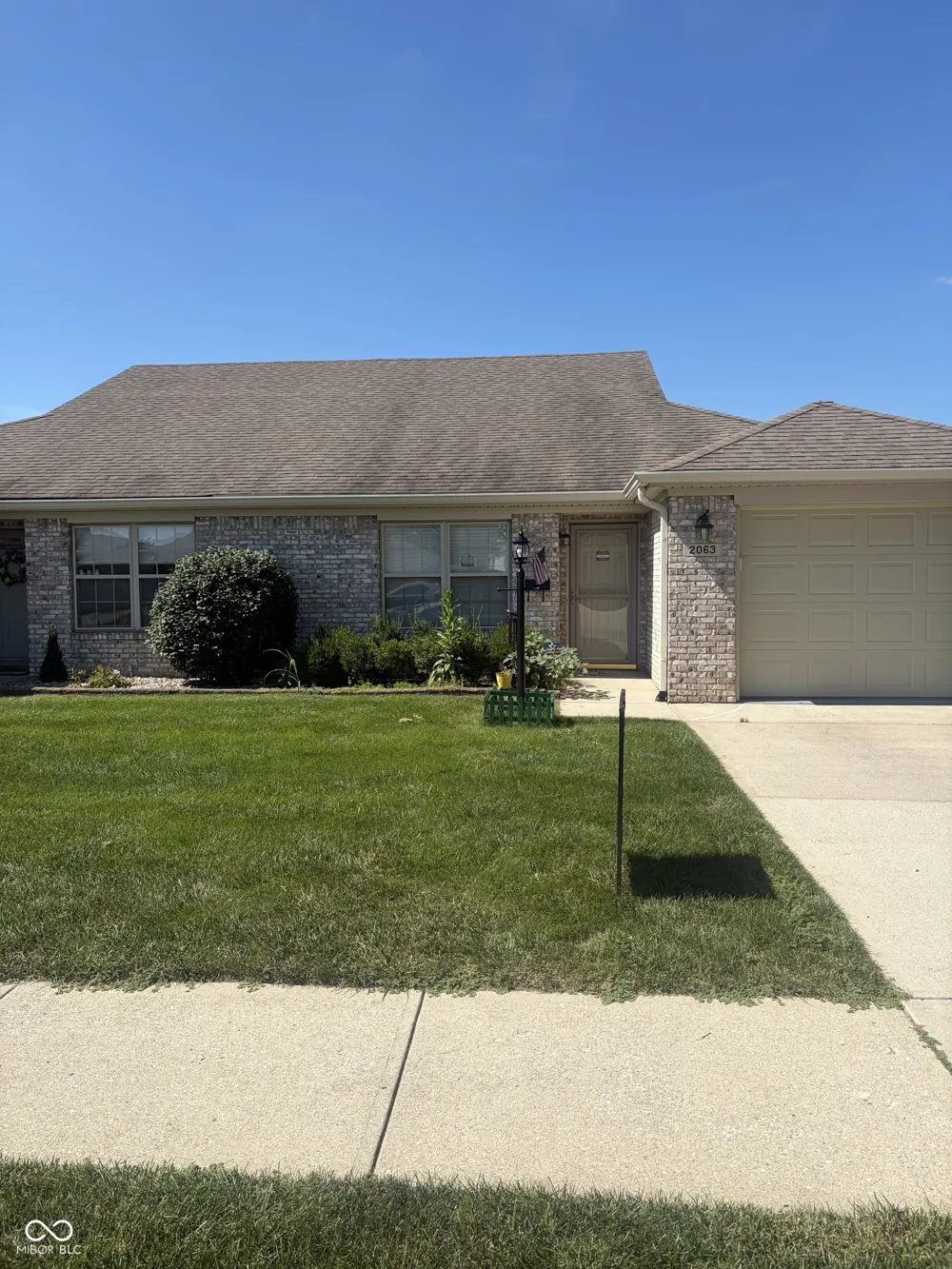 2063 Pelican Franklin, IN 46131