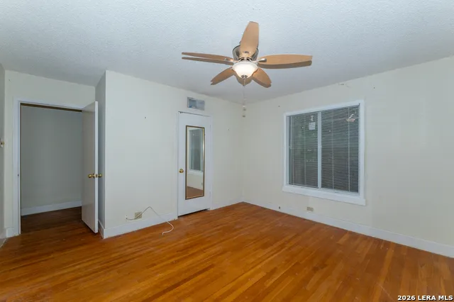 112 Tuttle Rd Terrell Hills, TX 78209