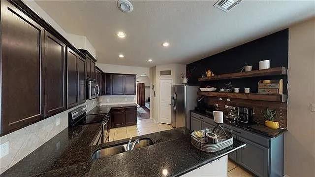 910 English IVY Drive Prosper, TX 75078
