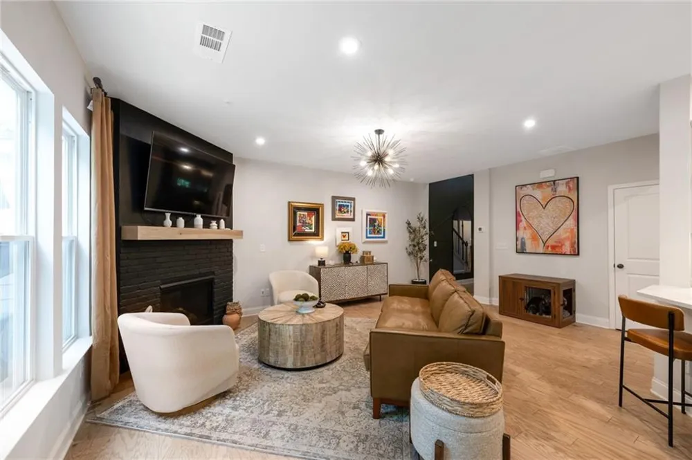 517 Garvin Drive Woodstock, GA 30189