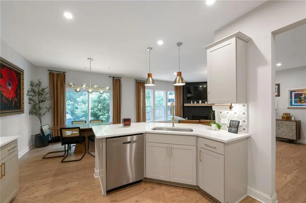517 Garvin Drive Woodstock, GA 30189
