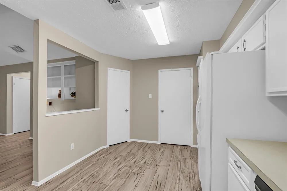 11827 Brook Meadows Lane Meadows Place, TX 77477