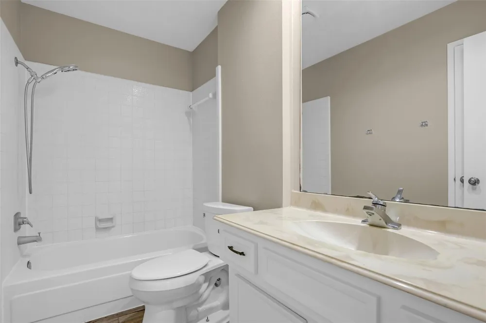 11827 Brook Meadows Lane Meadows Place, TX 77477