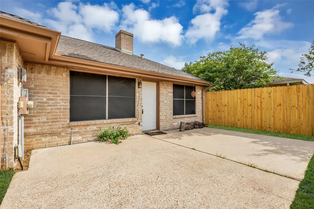 11827 Brook Meadows Lane Meadows Place, TX 77477