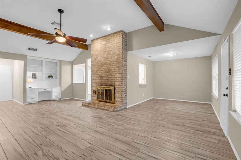 11827 Brook Meadows Lane Meadows Place, TX 77477