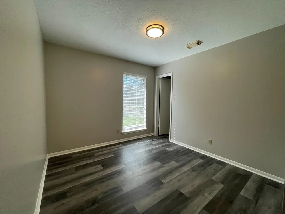 15631 Pilgrim Hall Drive Friendswood, TX 77546