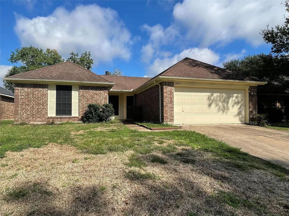 15631 Pilgrim Hall Drive Friendswood, TX 77546