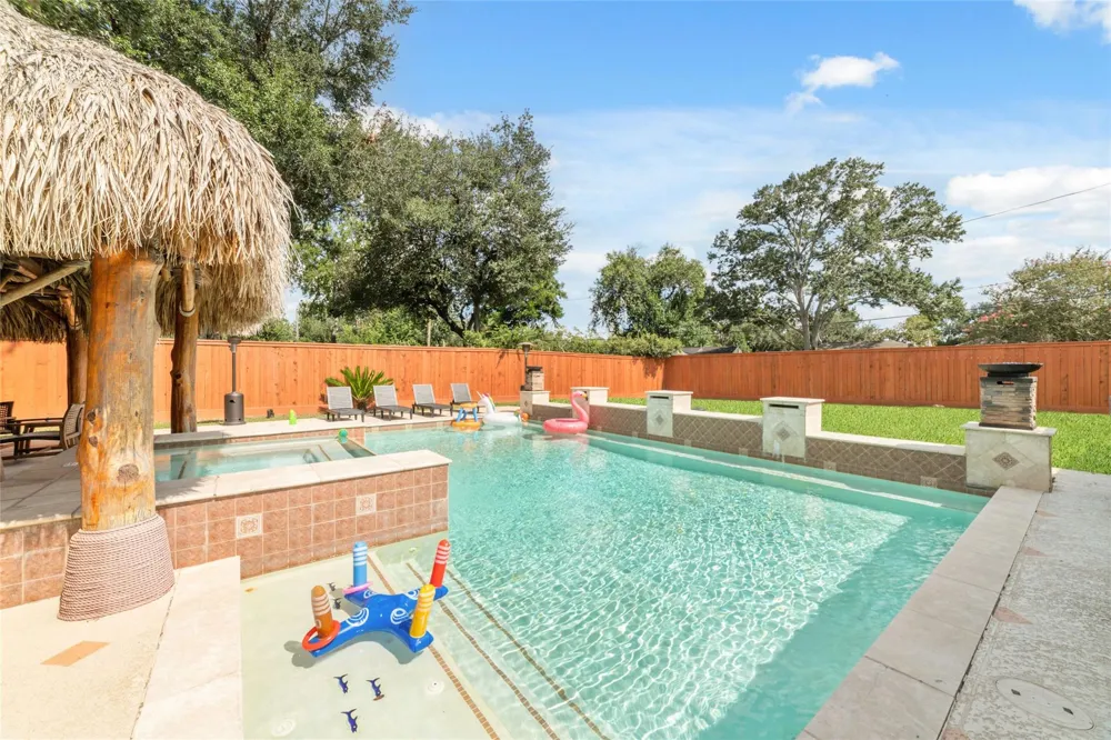 5727 Capello Dr Houston, TX 77035