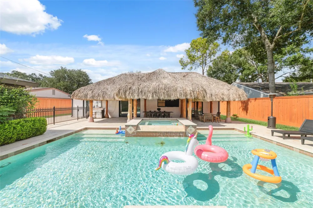 5727 Capello Dr Houston, TX 77035