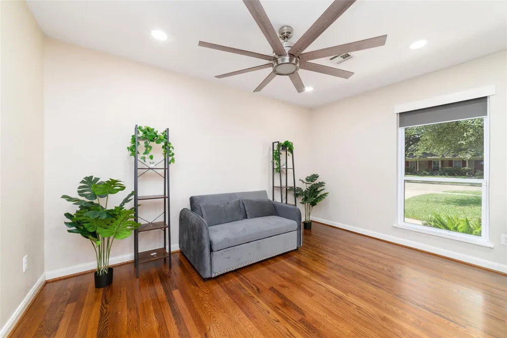 5727 Capello Dr Houston, TX 77035