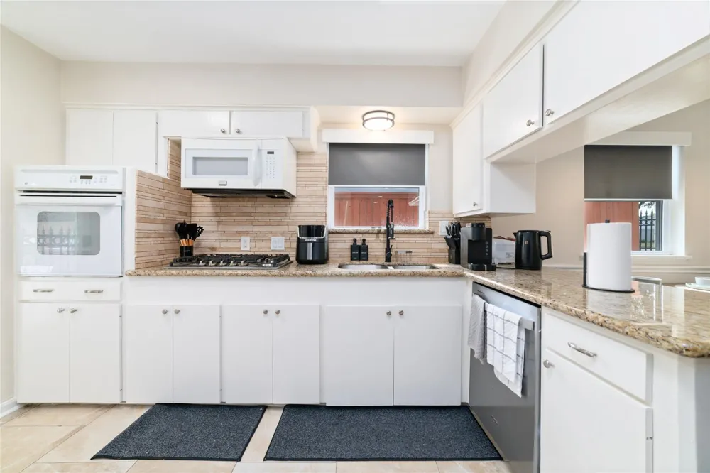 5727 Capello Dr Houston, TX 77035