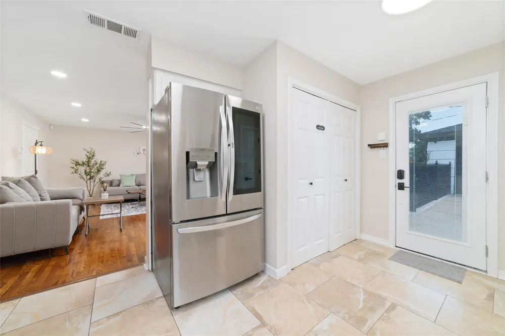 5727 Capello Dr Houston, TX 77035