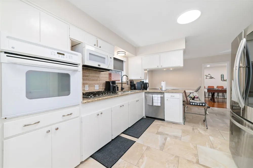 5727 Capello Dr Houston, TX 77035