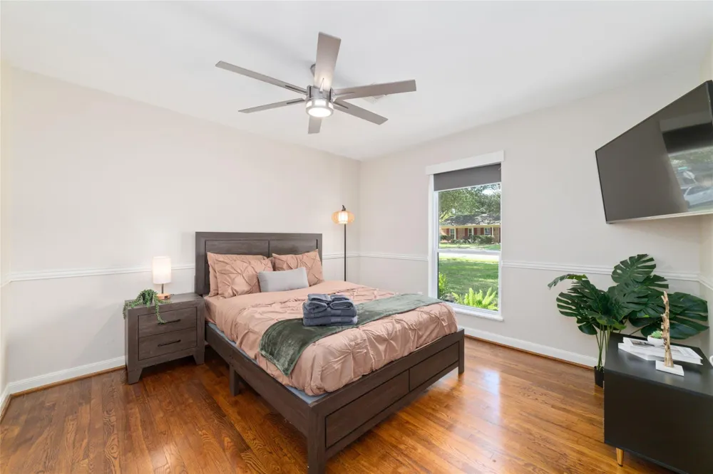 5727 Capello Dr Houston, TX 77035