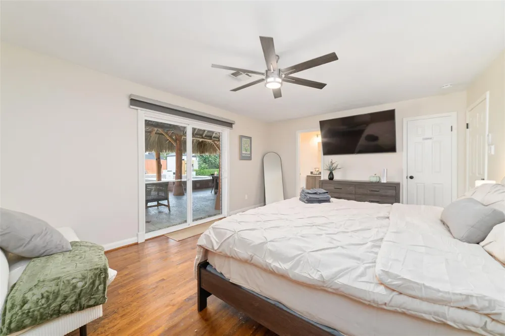 5727 Capello Dr Houston, TX 77035