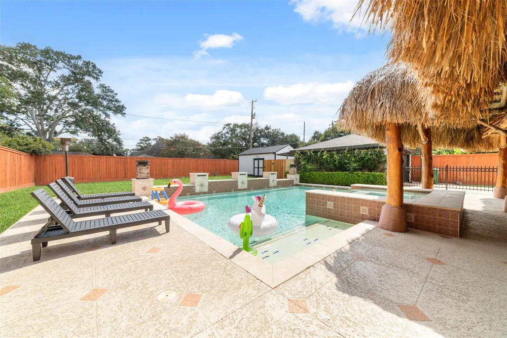 5727 Capello Dr Houston, TX 77035