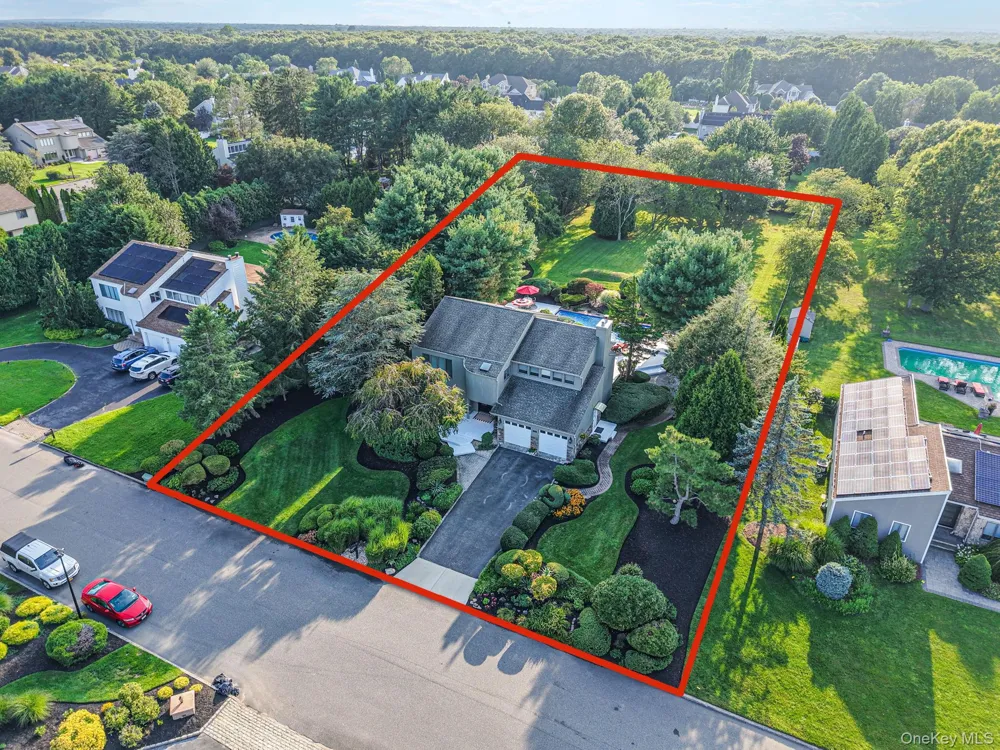 16 Jesse Way Mount Sinai, NY 11766