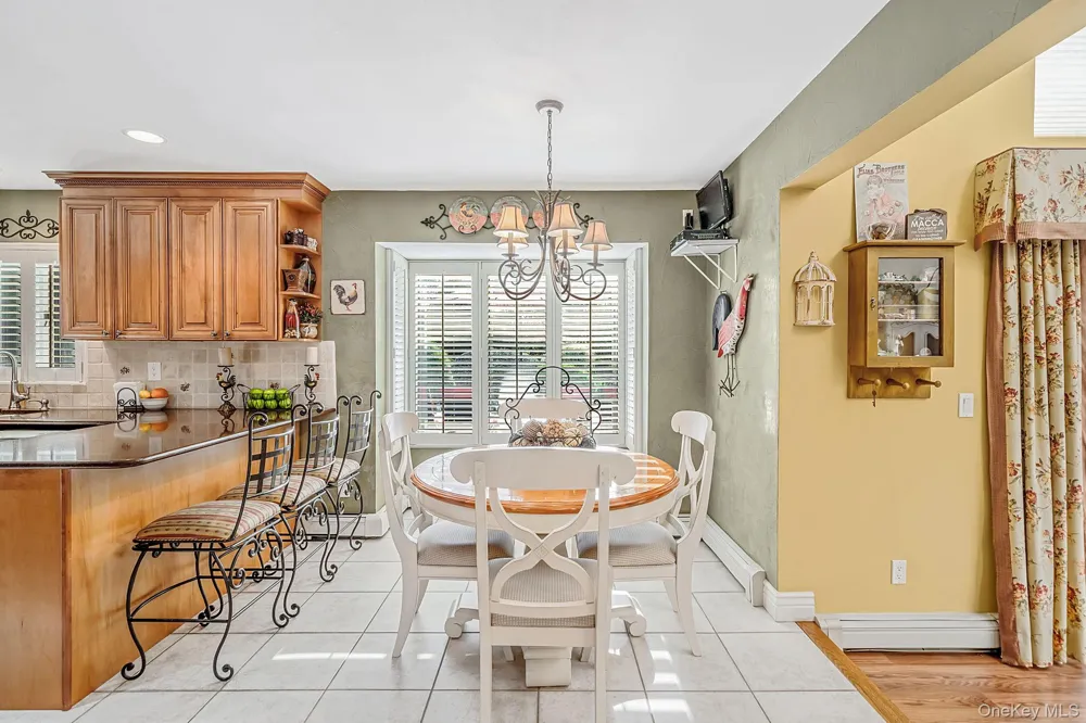 16 Jesse Way Mount Sinai, NY 11766
