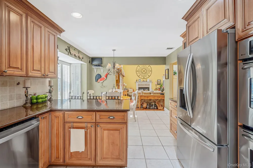 16 Jesse Way Mount Sinai, NY 11766