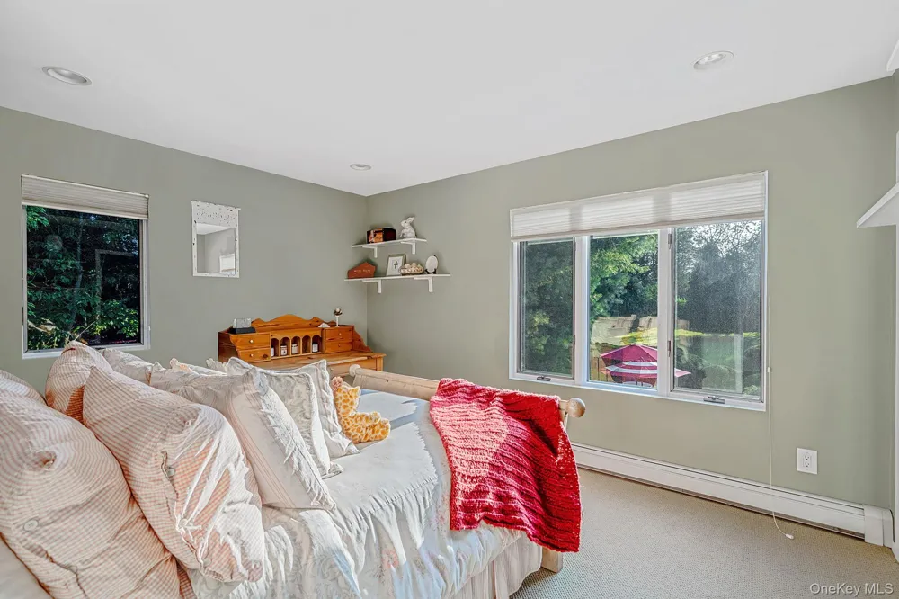 16 Jesse Way Mount Sinai, NY 11766