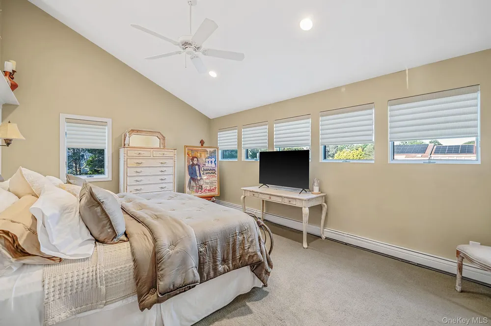 16 Jesse Way Mount Sinai, NY 11766
