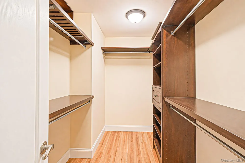 16 Jesse Way Mount Sinai, NY 11766