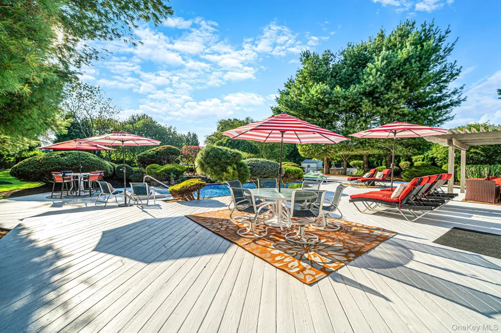 16 Jesse Way Mount Sinai, NY 11766