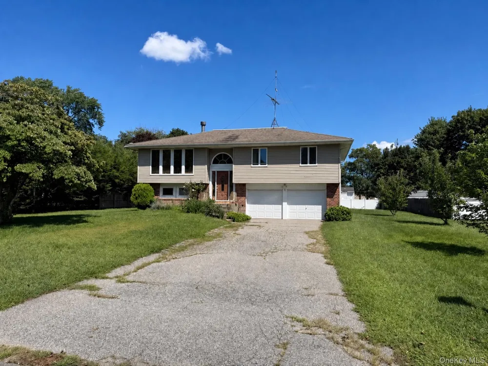 5 Cherrywood Drive East Northport, NY 11731