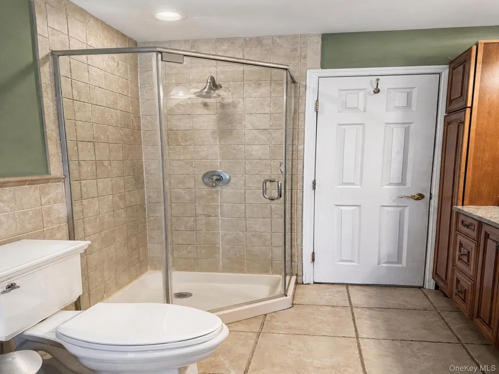 5 Cherrywood Drive East Northport, NY 11731
