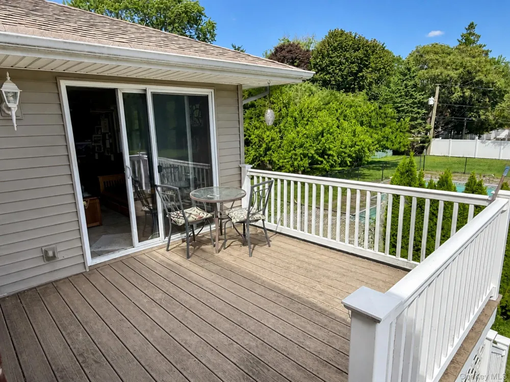 5 Cherrywood Drive East Northport, NY 11731
