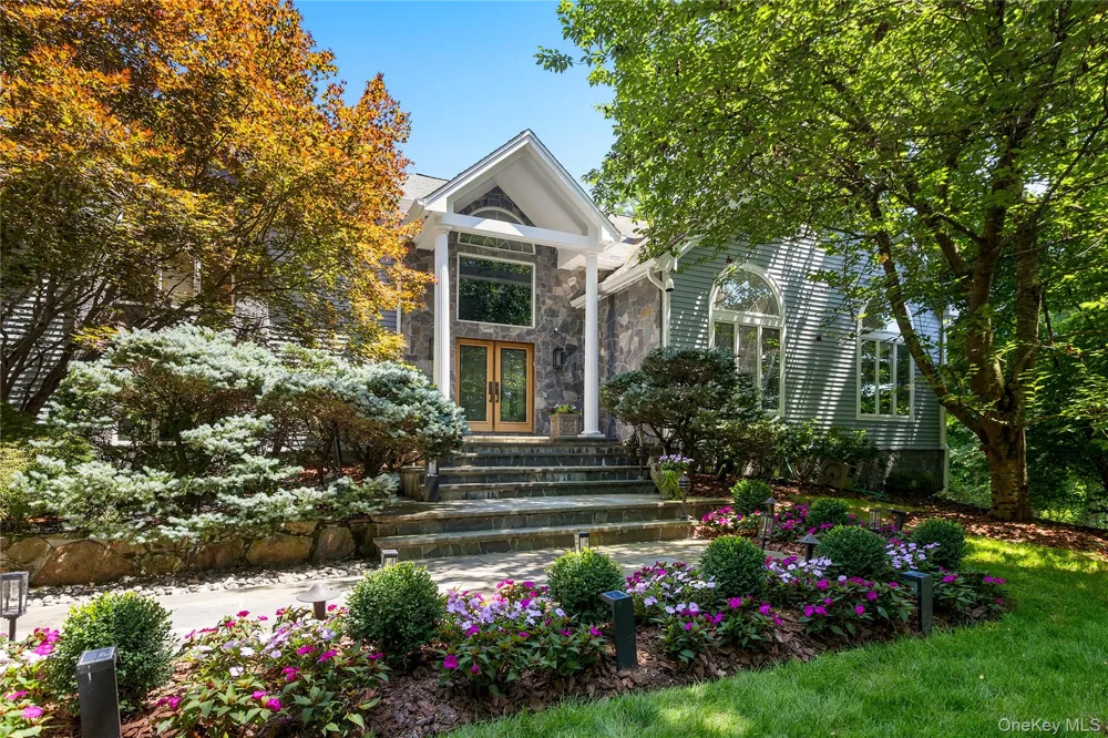 6 Canterbury Court Briarcliff Manor, NY 10510