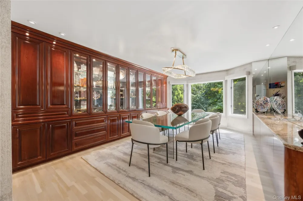 6 Canterbury Court Briarcliff Manor, NY 10510