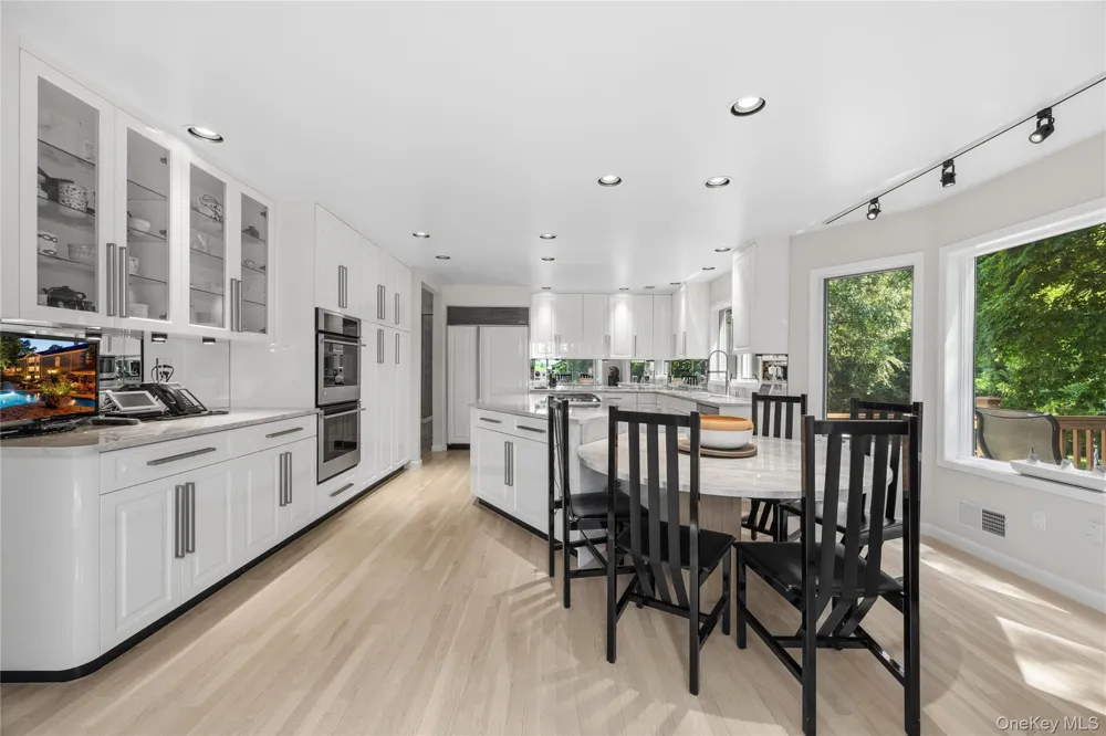 6 Canterbury Court Briarcliff Manor, NY 10510