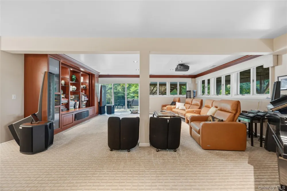 6 Canterbury Court Briarcliff Manor, NY 10510
