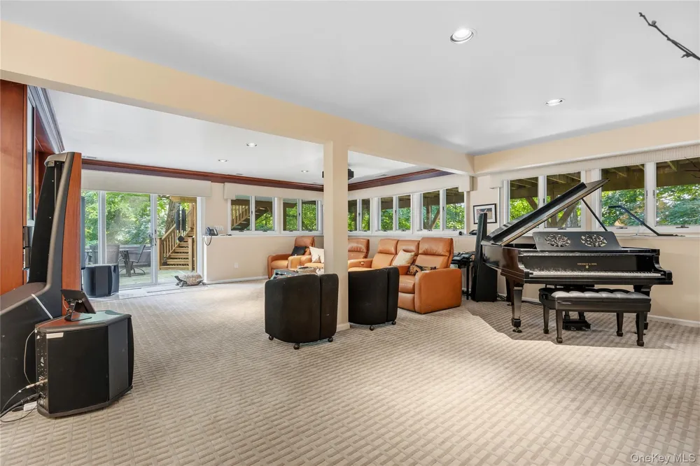 6 Canterbury Court Briarcliff Manor, NY 10510