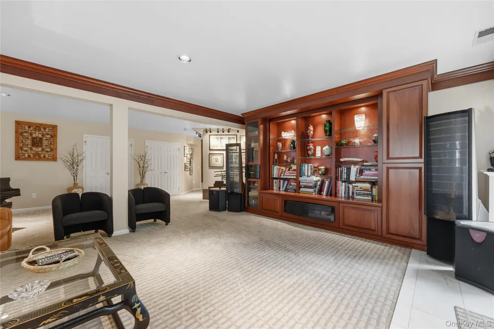 6 Canterbury Court Briarcliff Manor, NY 10510