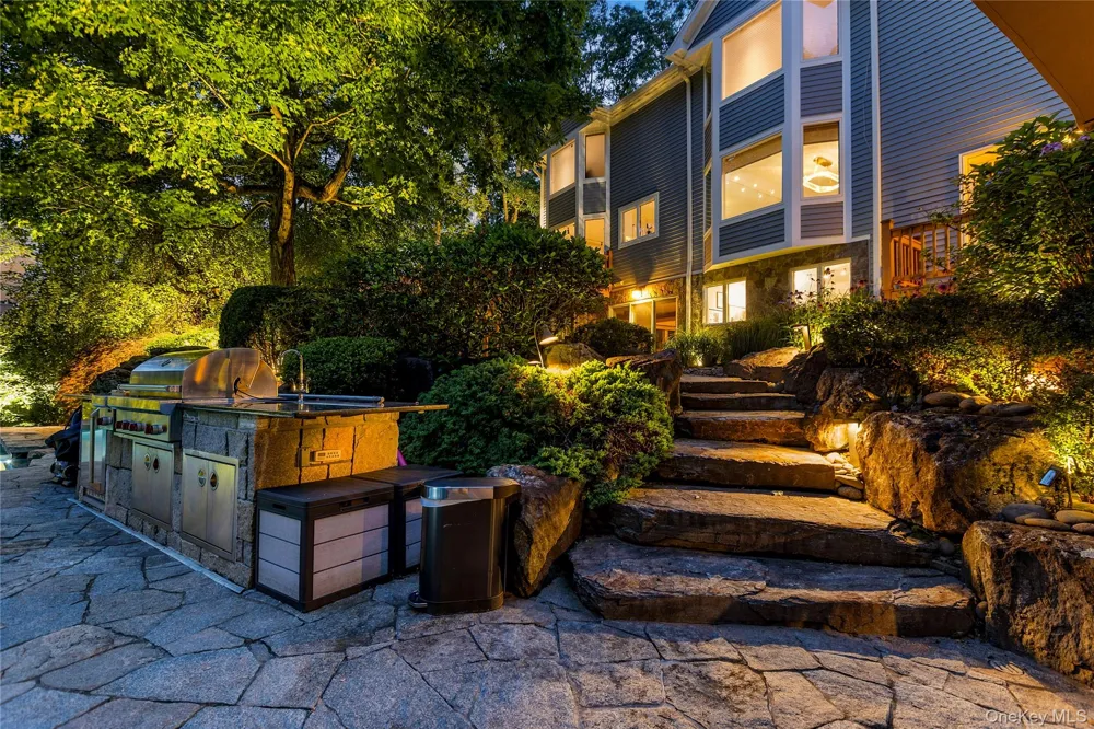 6 Canterbury Court Briarcliff Manor, NY 10510