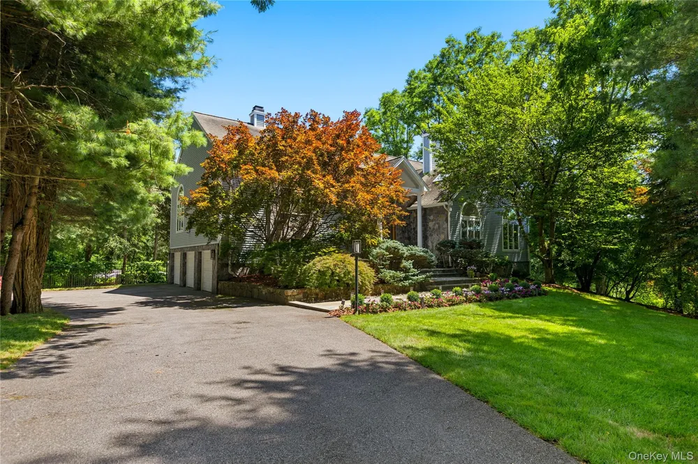 6 Canterbury Court Briarcliff Manor, NY 10510
