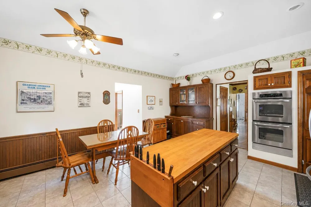 104 Bayville Avenue Bayville, NY 11709