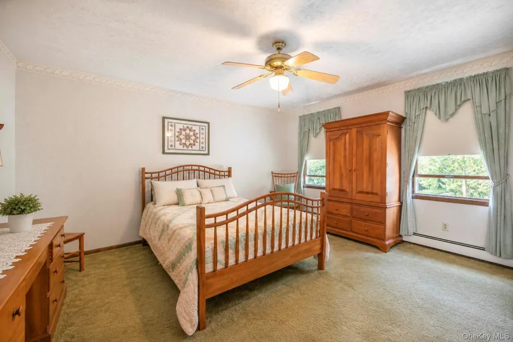 104 Bayville Avenue Bayville, NY 11709