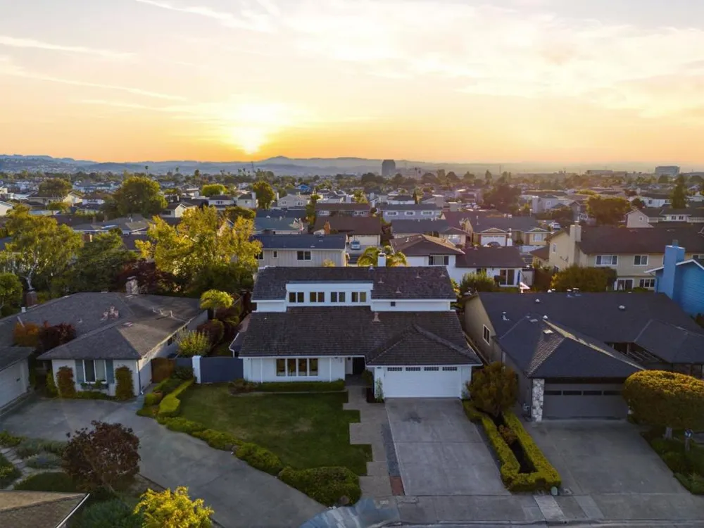 323 Shad Court Foster City, CA 94404