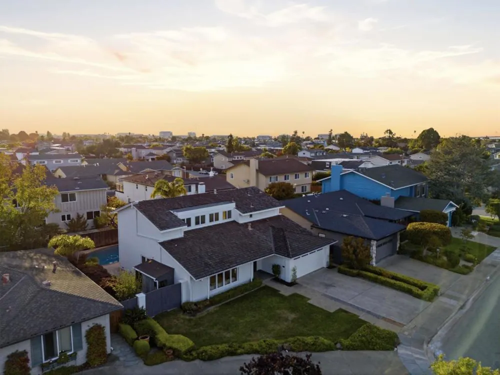 323 Shad Court Foster City, CA 94404