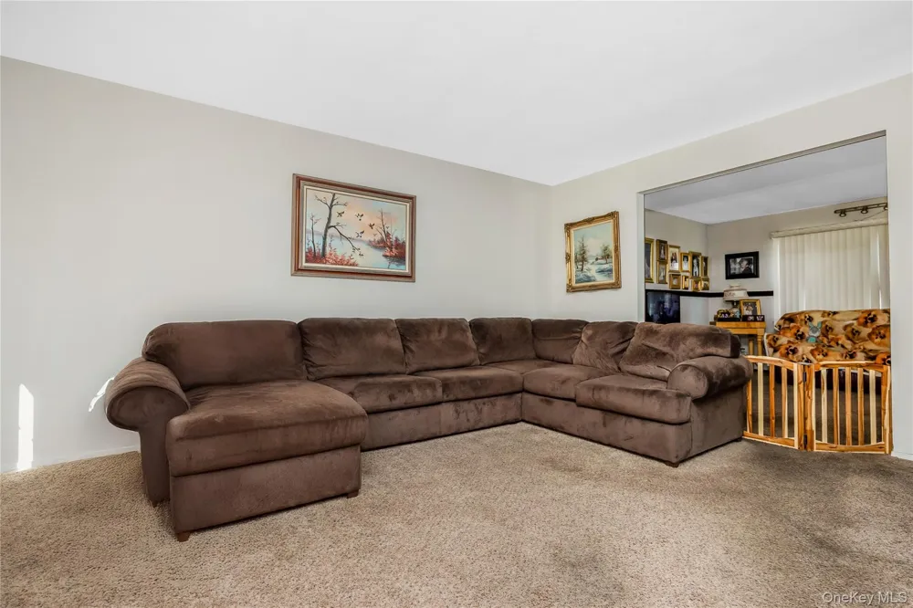 11 Shade Tree Lane East Patchogue, NY 11772