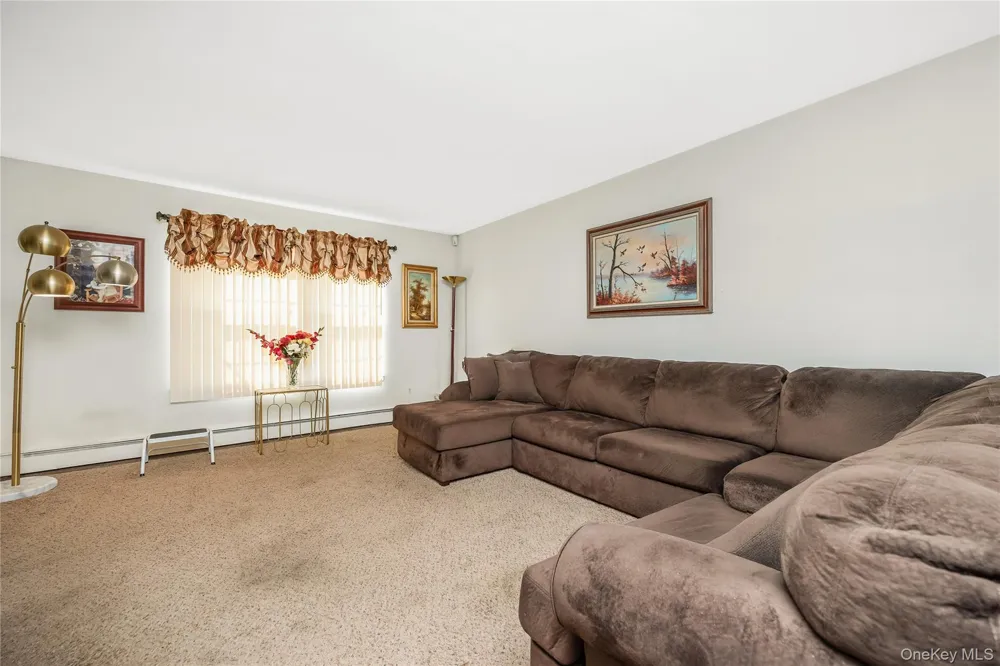 11 Shade Tree Lane East Patchogue, NY 11772
