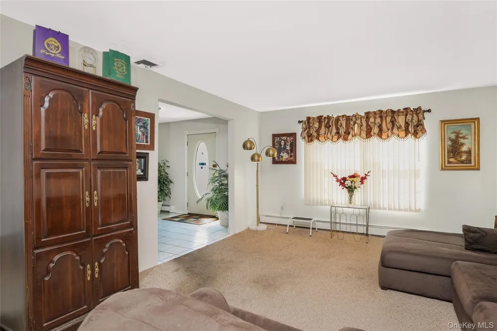 11 Shade Tree Lane East Patchogue, NY 11772