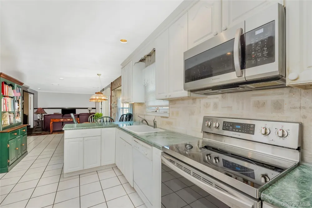 11 Shade Tree Lane East Patchogue, NY 11772